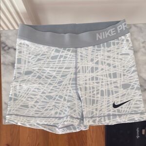 Nike Pro White and Gray Patterned Shorts